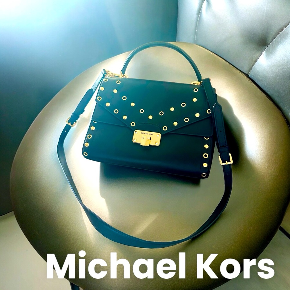MK Michael Kors Satchel with Shoulder or crossbody strap. - Picture 3 of 12